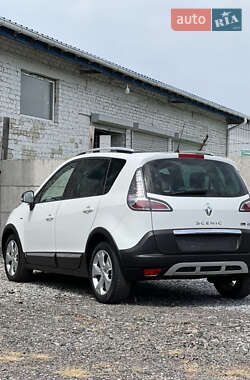 Минивэн Renault Scenic 2015 в 