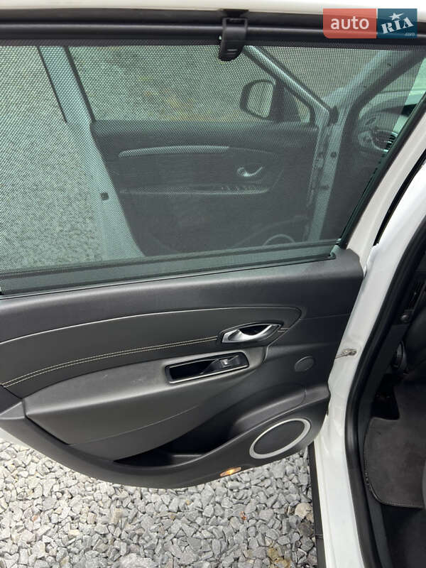 Минивэн Renault Scenic 2015 в Ровно