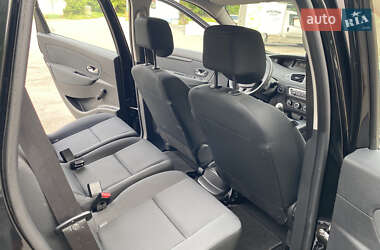 Минивэн Renault Scenic 2012 в 