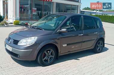 Минивэн Renault Scenic 2004 в 