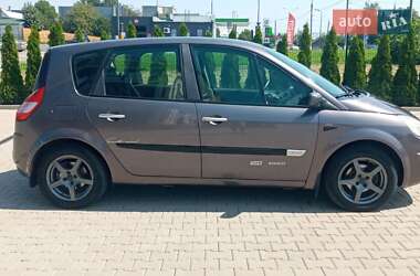 Минивэн Renault Scenic 2004 в 