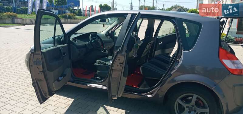 Минивэн Renault Scenic 2004 в Черновцах