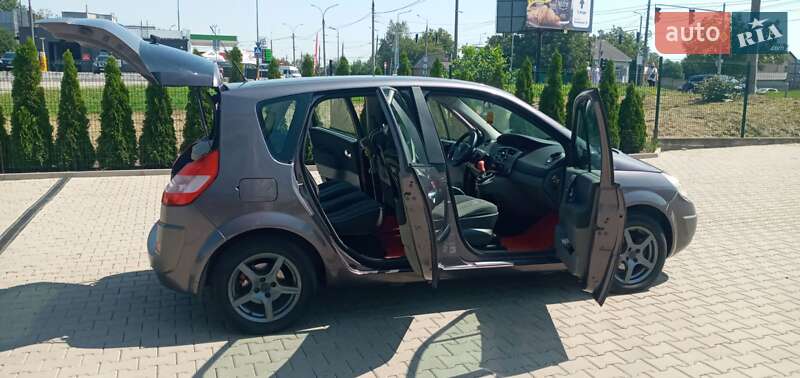 Минивэн Renault Scenic 2004 в Черновцах