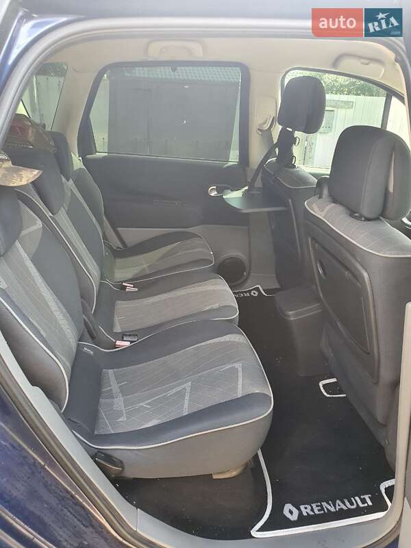 Минивэн Renault Scenic 2003 в Буче