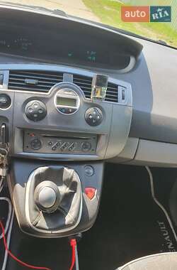 Минивэн Renault Scenic 2003 в 