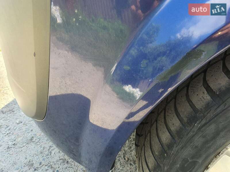 Минивэн Renault Scenic 2003 в Буче