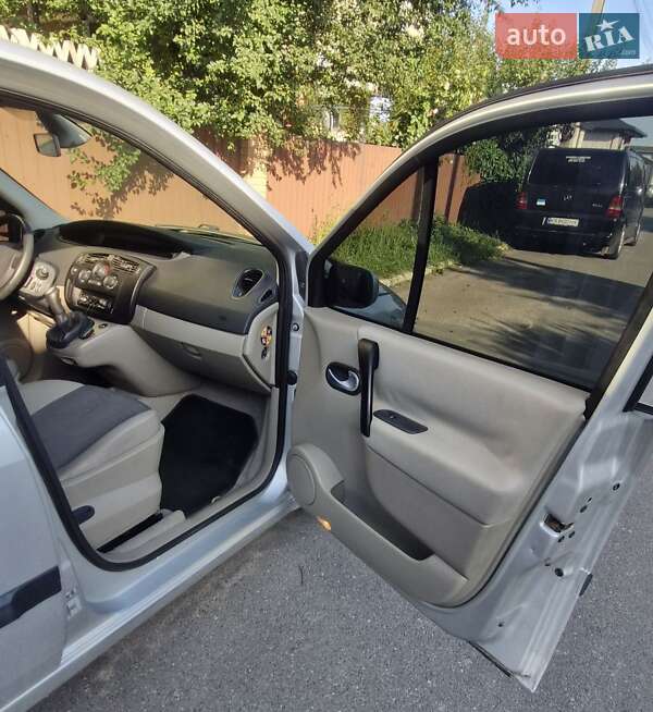 Мінівен Renault Scenic 2005 в Святопетрівське фото 14 Мінівен Renault Scenic 2005 в Святопетрівське