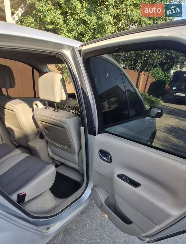 Мінівен Renault Scenic 2005 в Святопетрівське фото 20 Мінівен Renault Scenic 2005 в Святопетрівське