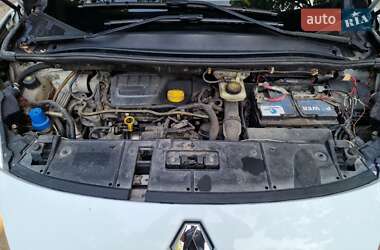 Минивэн Renault Scenic 2011 в 