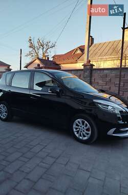 Минивэн Renault Scenic 2012 в Ровно
