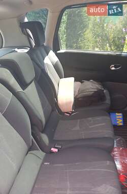 Минивэн Renault Scenic 2006 в 