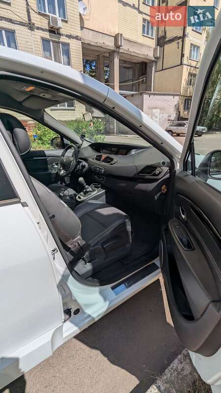 Мінівен Renault Scenic 2011 в Дніпрі фото 2 Мінівен Renault Scenic 2011 в Дніпрі
