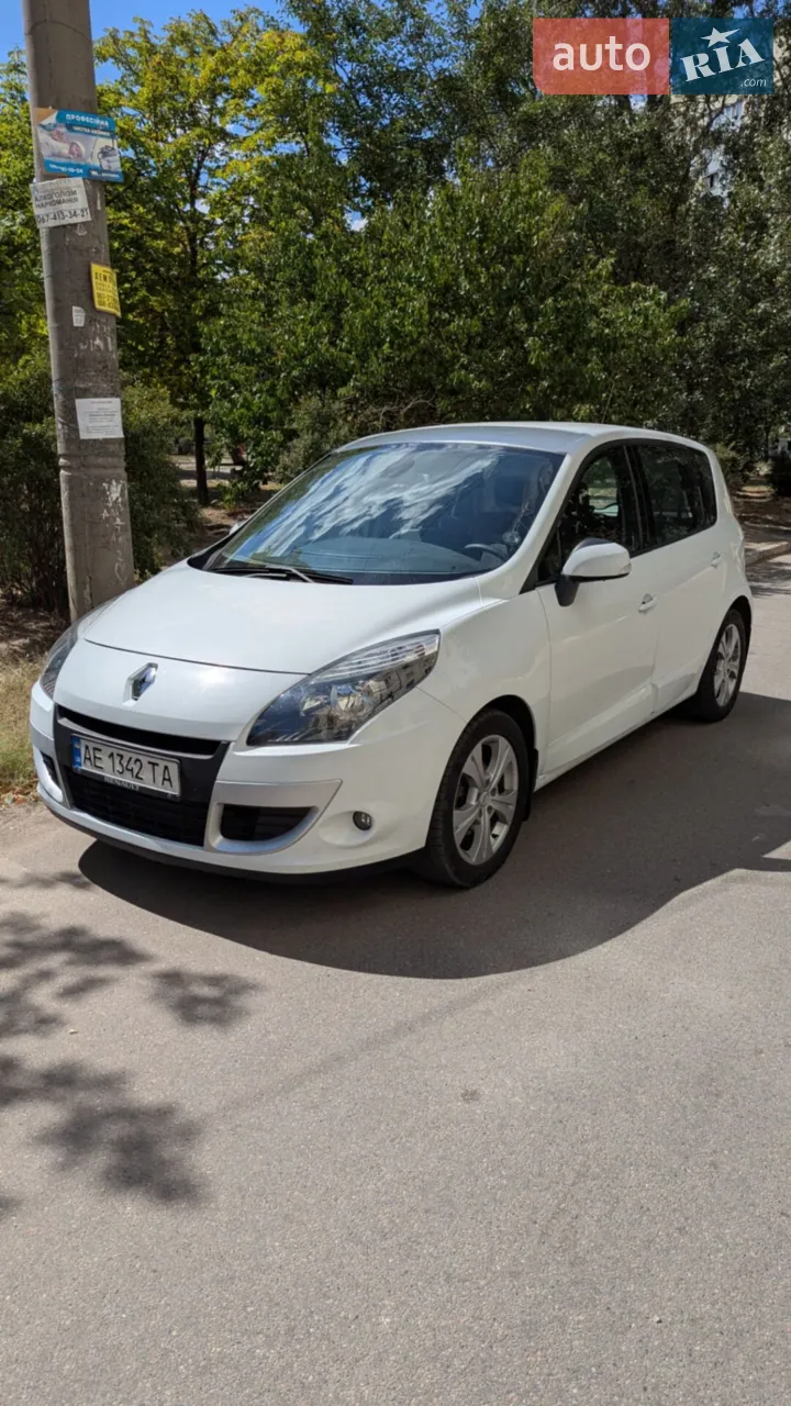 2010 Renault Scenic - мініатюра 24