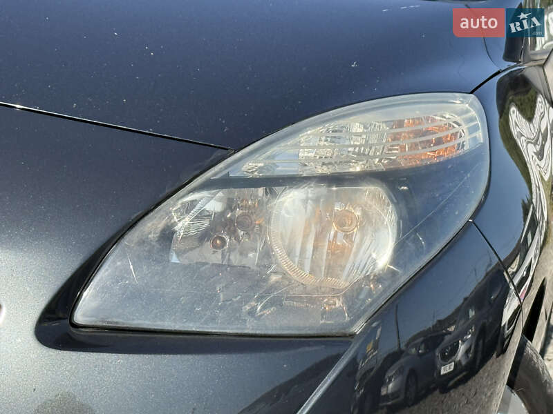Минивэн Renault Scenic 2011 в Стрые