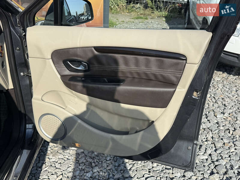 Минивэн Renault Scenic 2011 в Стрые