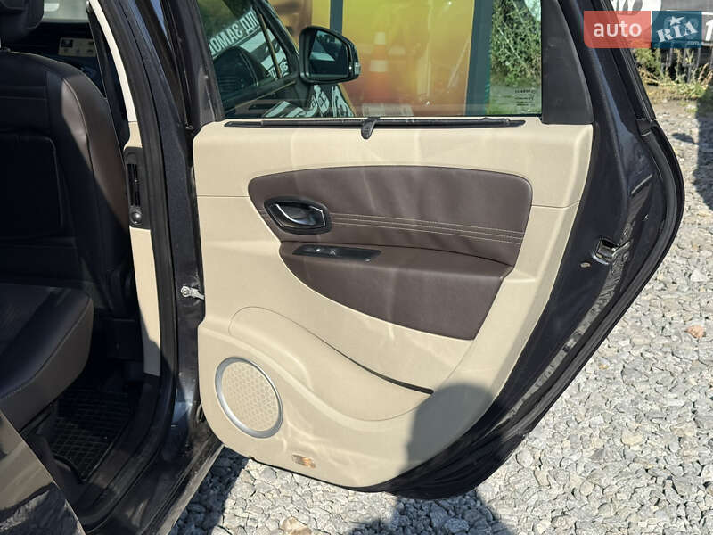 Минивэн Renault Scenic 2011 в Стрые