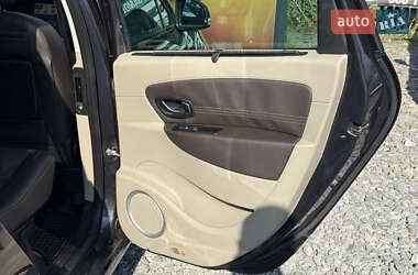 Минивэн Renault Scenic 2011 в 