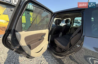 Минивэн Renault Scenic 2011 в 