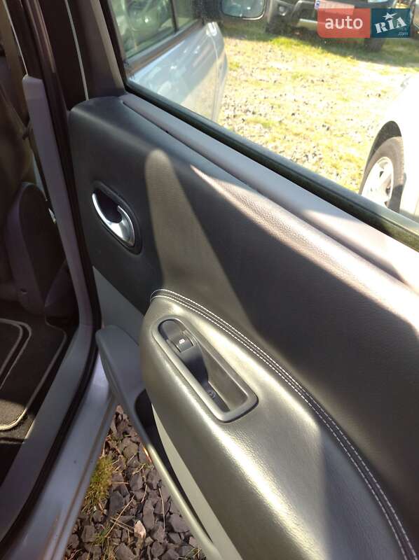 Минивэн Renault Scenic 2005 в Харькове фото 8 Минивэн Renault Scenic 2005 в Харькове