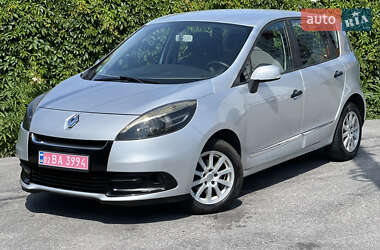 Минивэн Renault Scenic 2014 в 
