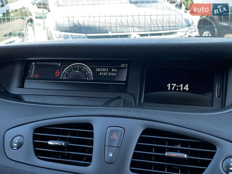 Минивэн Renault Scenic 2015 в Бердичеве