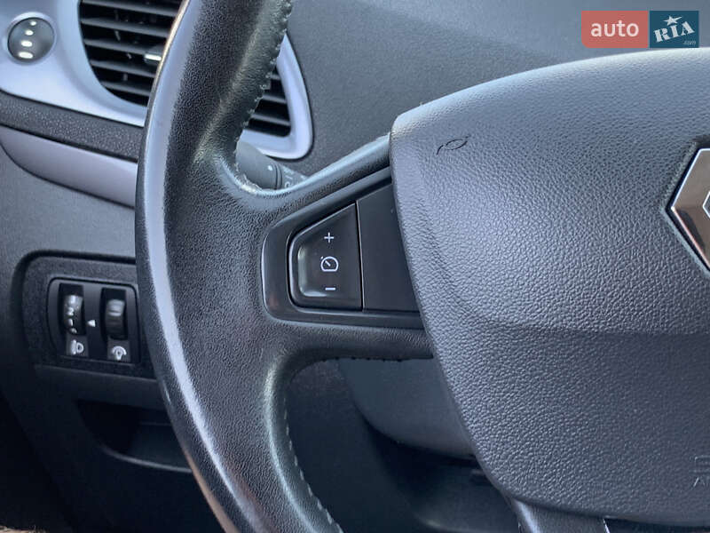Минивэн Renault Scenic 2015 в Бердичеве