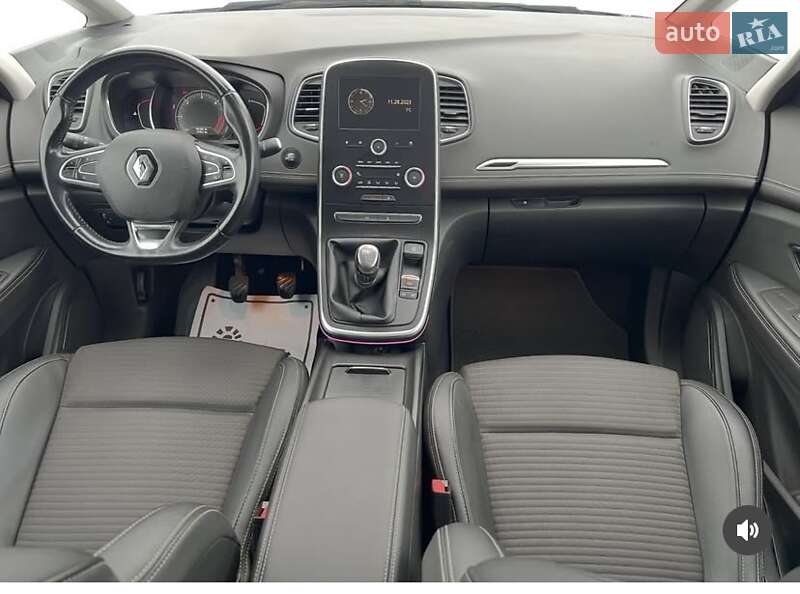 Мінівен Renault Scenic 2017 в Вараші