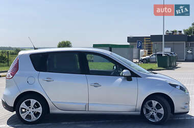 Минивэн Renault Scenic 2011 в 