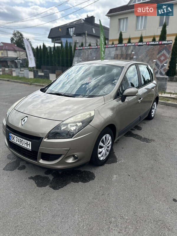 Минивэн Renault Scenic 2009 в Ровно