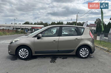 Минивэн Renault Scenic 2009 в 