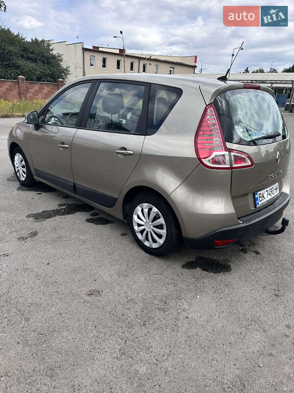 Минивэн Renault Scenic 2009 в Ровно
