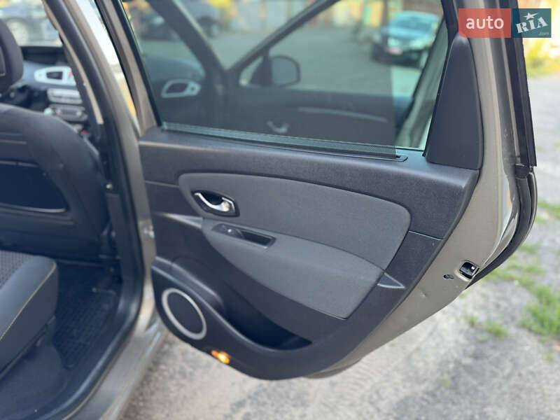 Минивэн Renault Scenic 2010 в Виннице