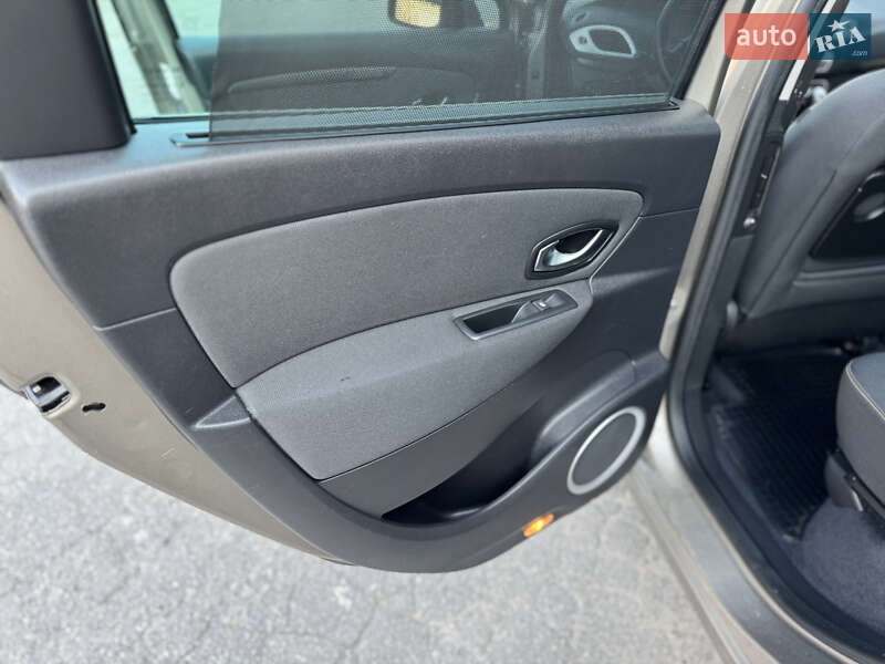 Минивэн Renault Scenic 2010 в Виннице