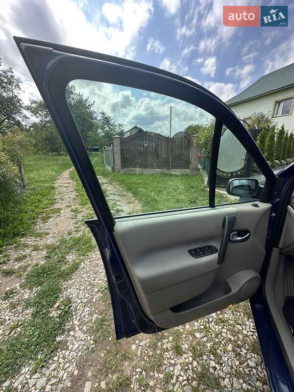 Минивэн Renault Scenic 2005 в Надворной