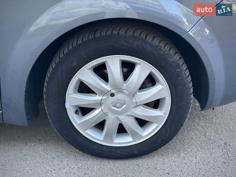 Минивэн Renault Scenic 2006 в Сумах