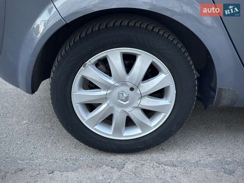 Минивэн Renault Scenic 2006 в Сумах