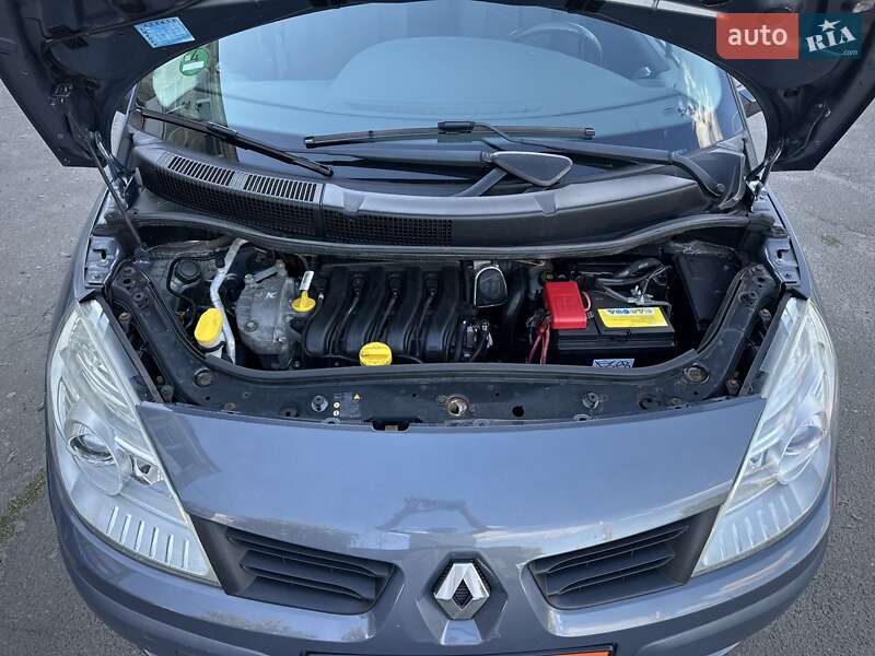 Минивэн Renault Scenic 2006 в Сумах