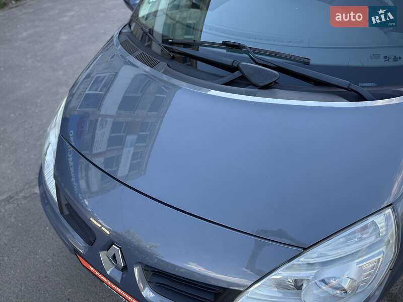 Минивэн Renault Scenic 2006 в Сумах