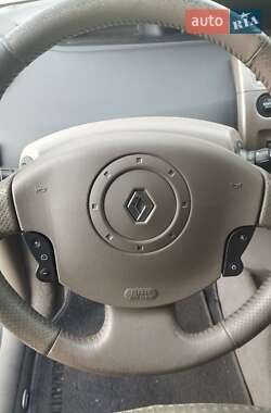 Минивэн Renault Scenic 2004 в 