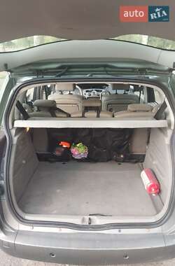Минивэн Renault Scenic 2004 в 