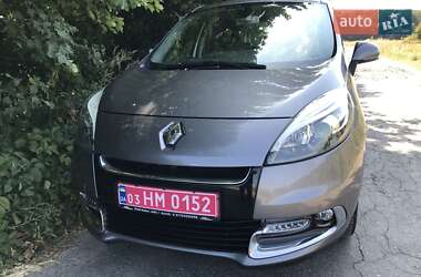 Минивэн Renault Scenic 2012 в 