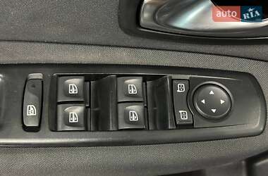 Минивэн Renault Scenic 2011 в 
