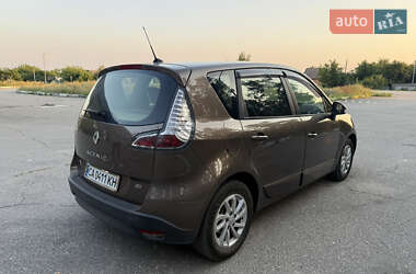 Минивэн Renault Scenic 2012 в 