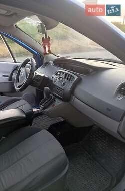Минивэн Renault Scenic 2004 в 
