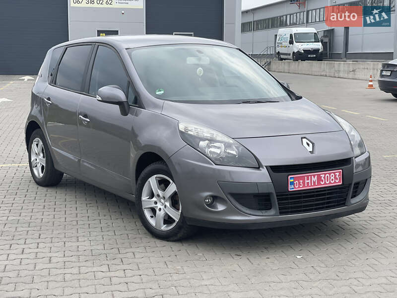 Мінівен Renault Scenic 2011 в Нововолинську