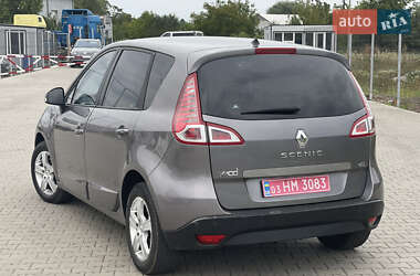 Минивэн Renault Scenic 2011 в 
