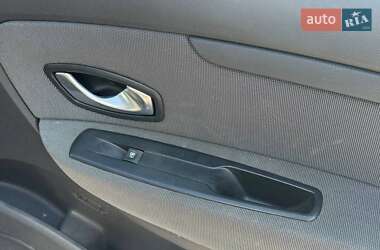 Минивэн Renault Scenic 2011 в 
