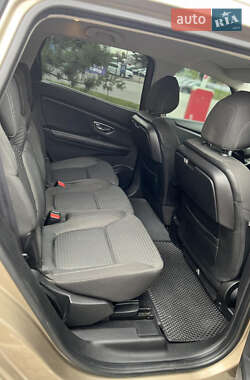 Минивэн Renault Scenic 2017 в 