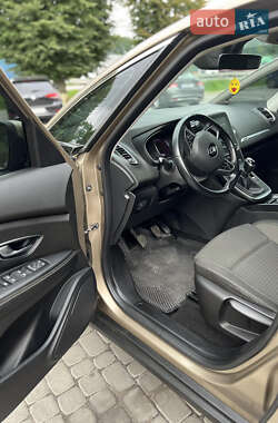 Минивэн Renault Scenic 2017 в 