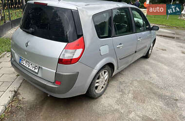 Минивэн Renault Scenic 2005 в 